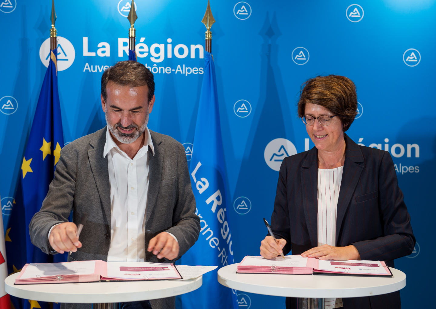 La Région et SNCF Réseau signent la toute première convention d'objectifs et de performance - © G. Atger La Région et SNCF Réseau signent la toute première convention d'objectifs et de performance