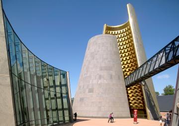 Parc Vulcania - © C. Camus / Auvergne-Rhône-Alpes Tourisme vulcania-C-Camus.jpg