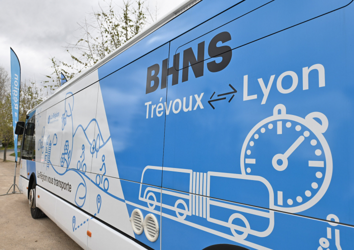 bus concertation BHNS trévoux.jpg