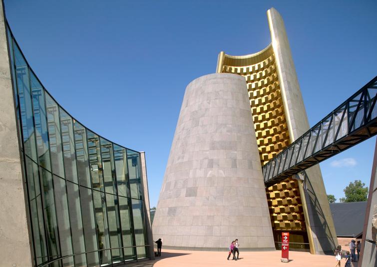 Parc Vulcania - © C. Camus / Auvergne-Rhône-Alpes Tourisme vulcania-C-Camus.jpg